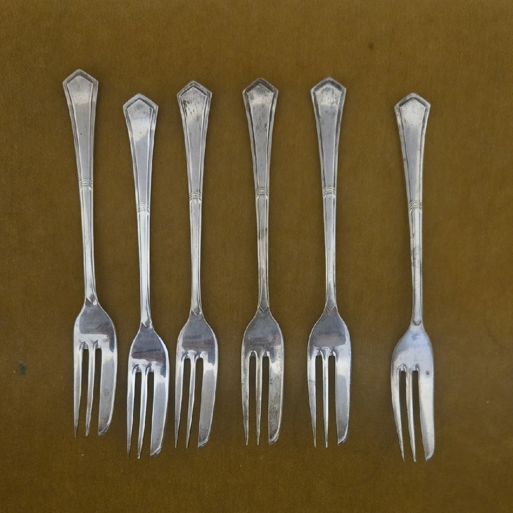 VINTAGE ANTIQUE EPNS Silver PLATED? Fork Set